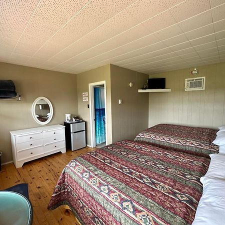 The Waterfront Motel Grand Barachois Exterior foto