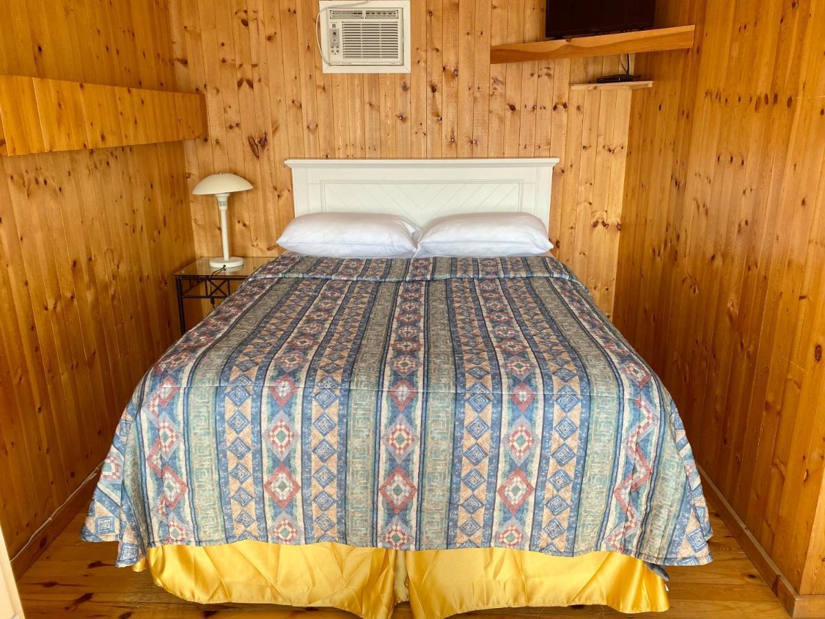 The Waterfront Motel Grand Barachois Exterior foto