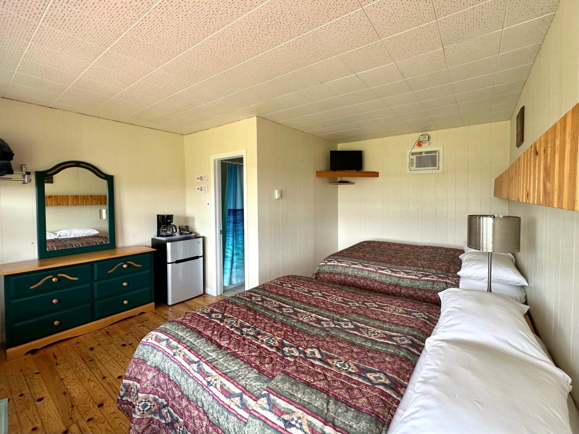 The Waterfront Motel Grand Barachois Exterior foto